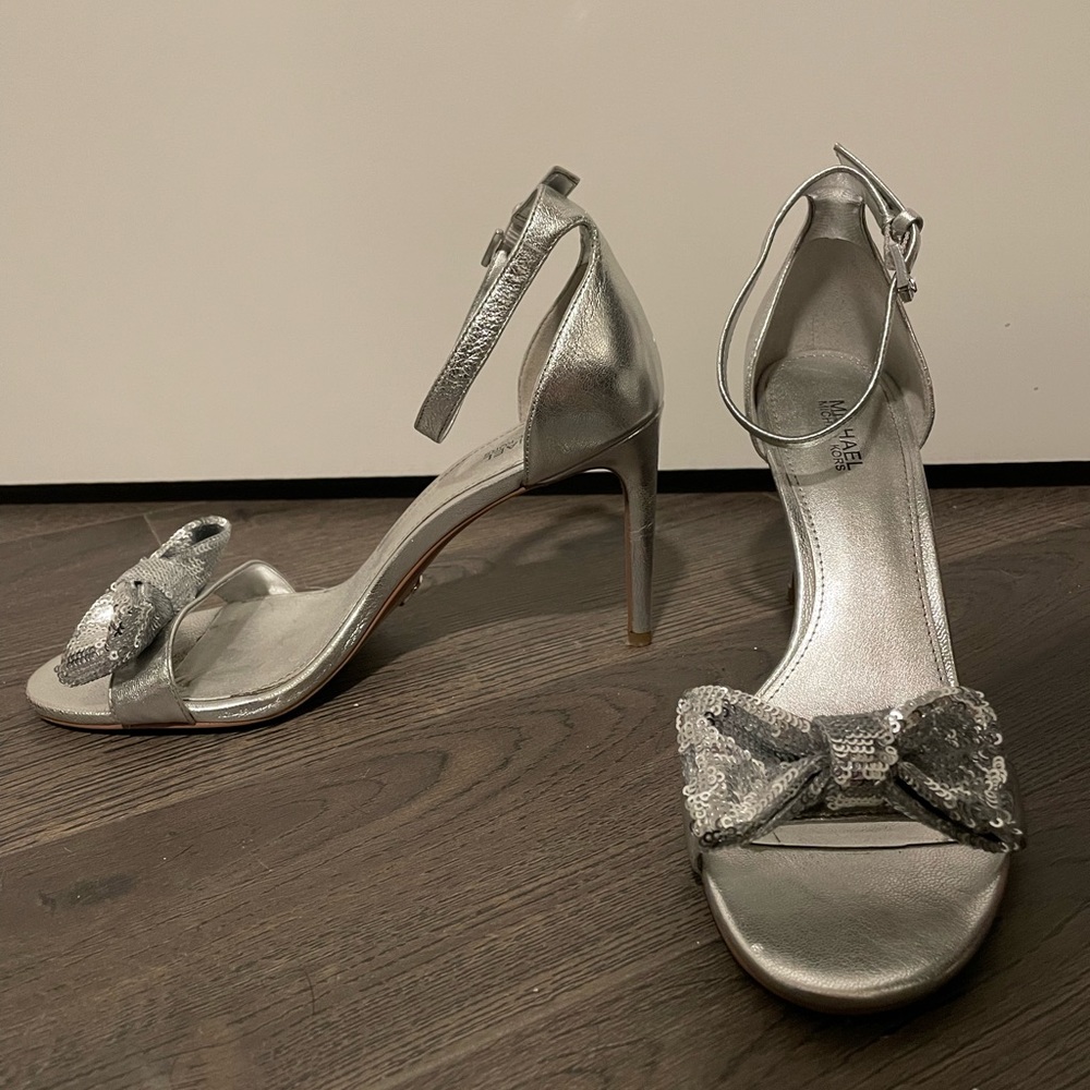 MK Silver Bow Stiletto